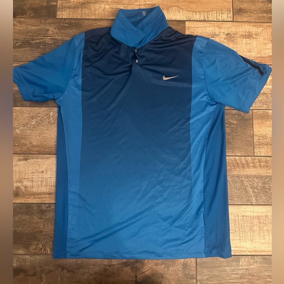 Nike Tiger Woods Golf‎ polo size M - Picture 1 of 3